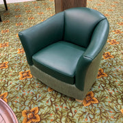 Patty Chair with Clean Out