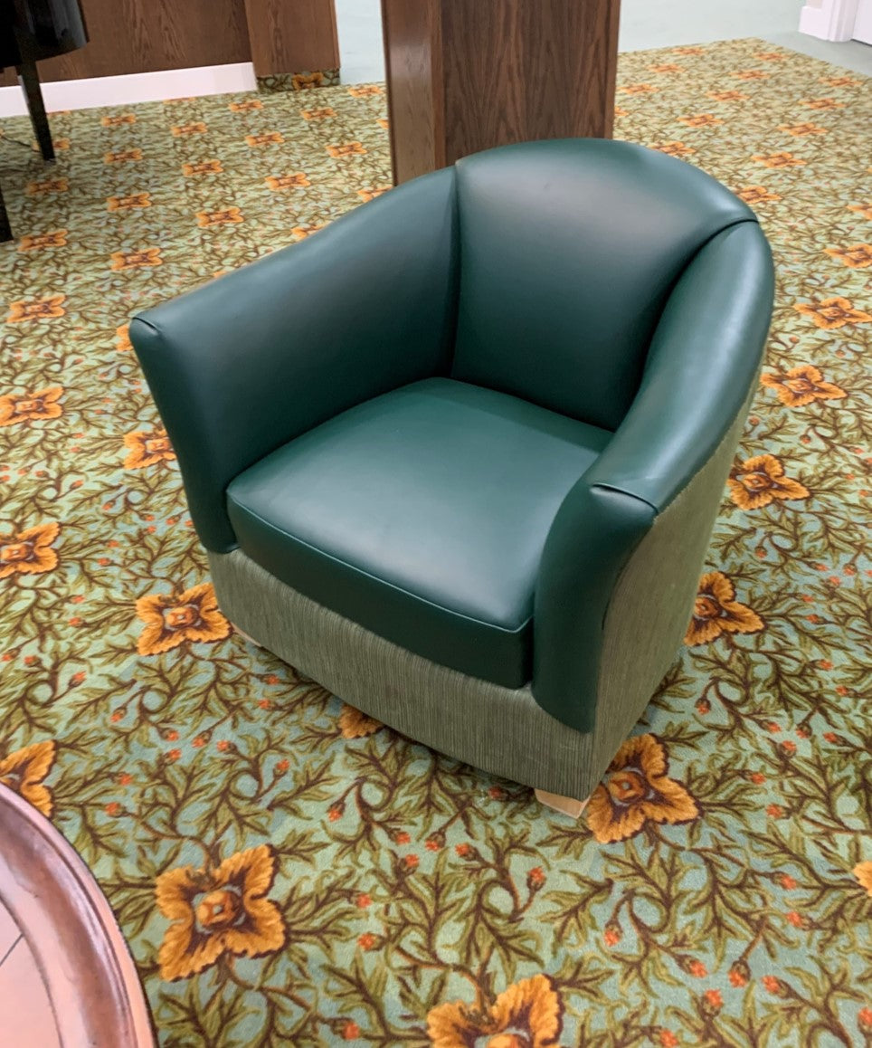 Patty Chair with Clean Out